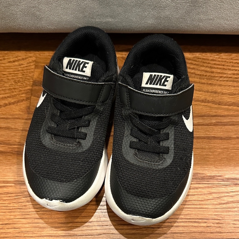 Nike Kids Black and White Sneakers